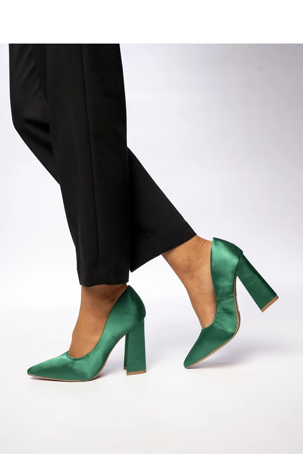 Block heel pumps