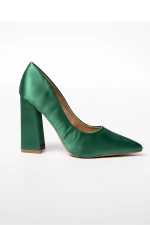 Block heel pumps