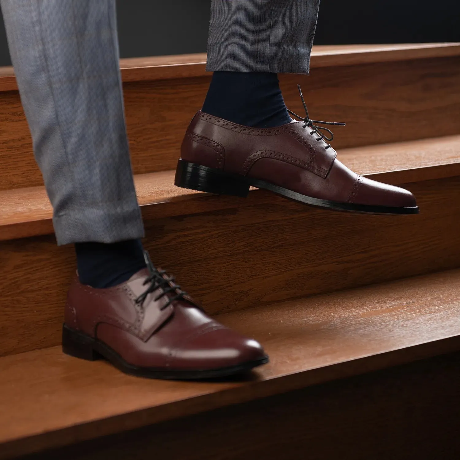 Dirk Brogues Derby Maroon Leather Shoes