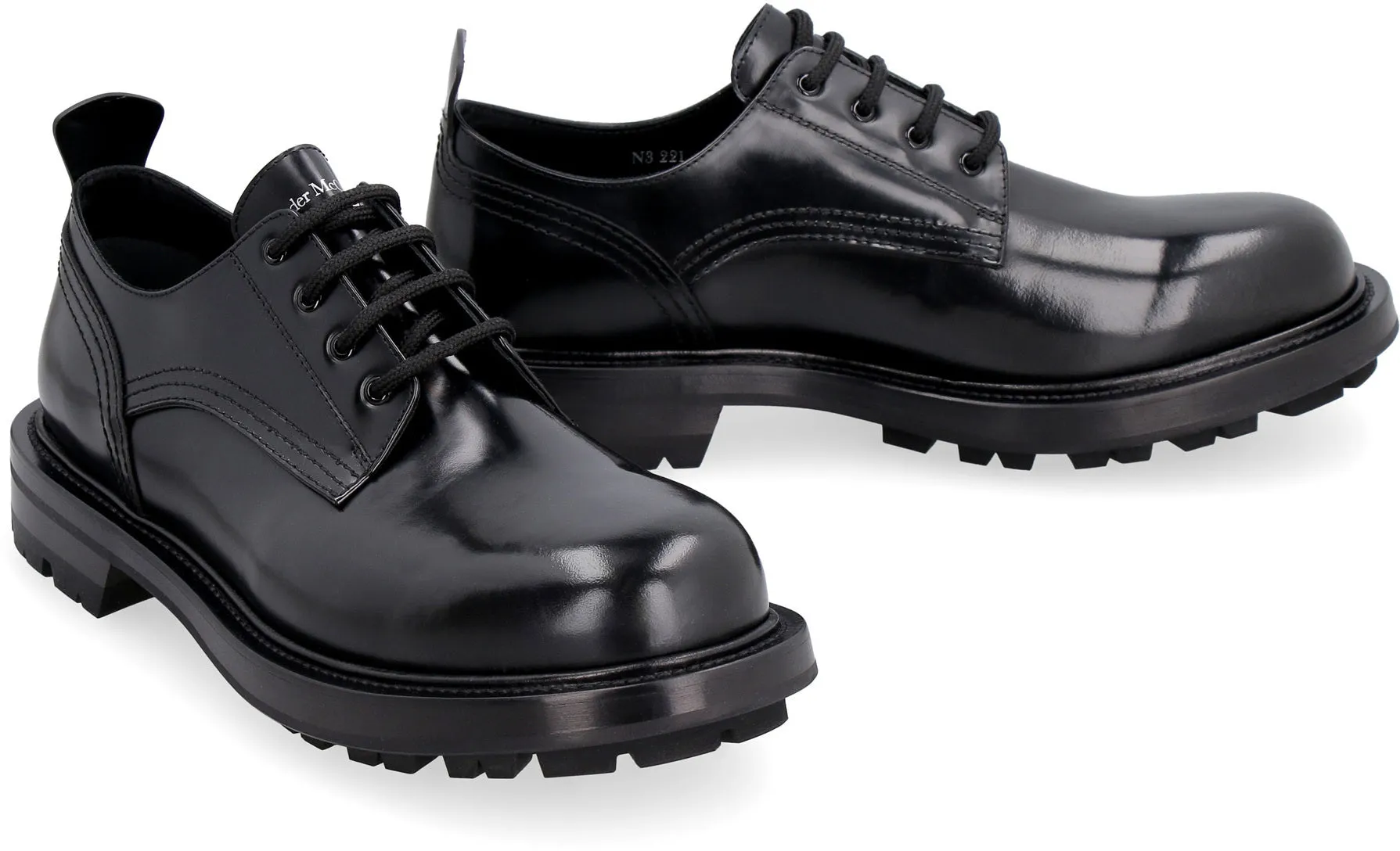 Leather lace-up shoes