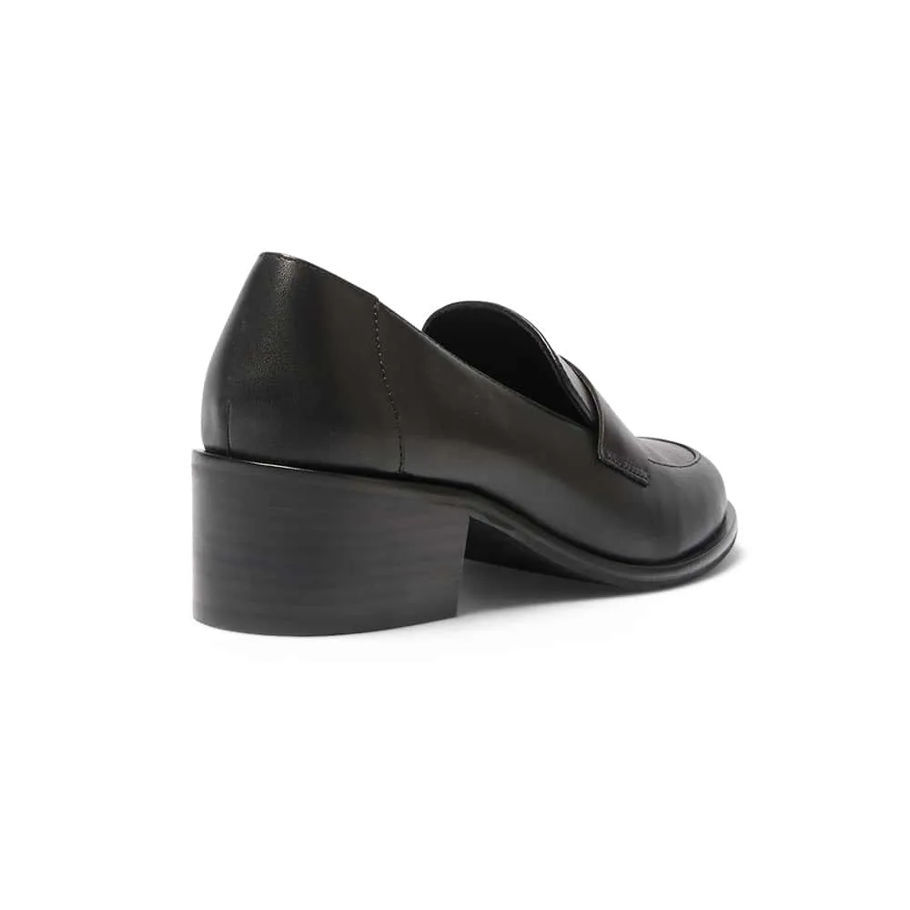 Lincoln Loafer in Black Leather
