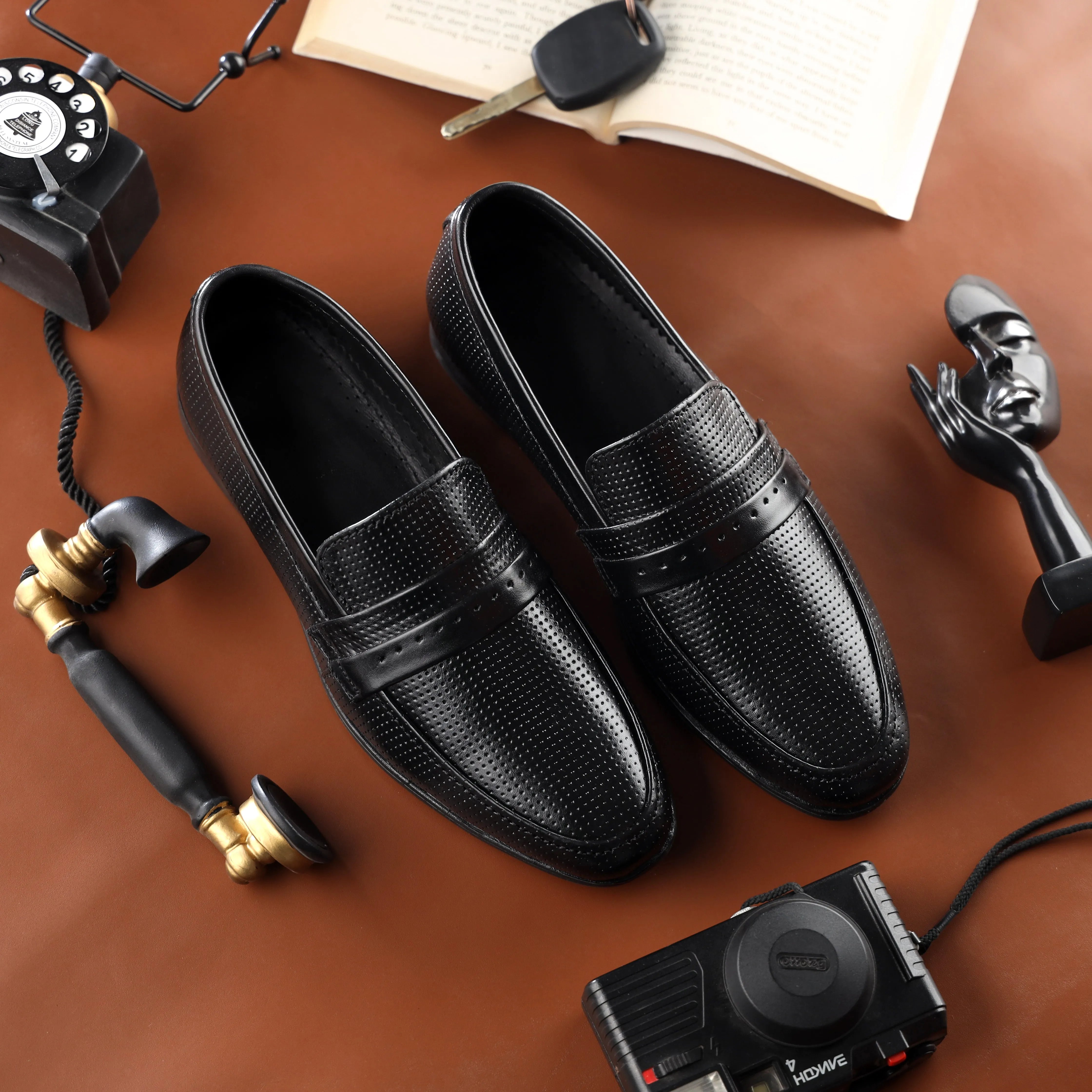 Smeaton - Men's Black Pebble Grain Leather Loafer - LS-14