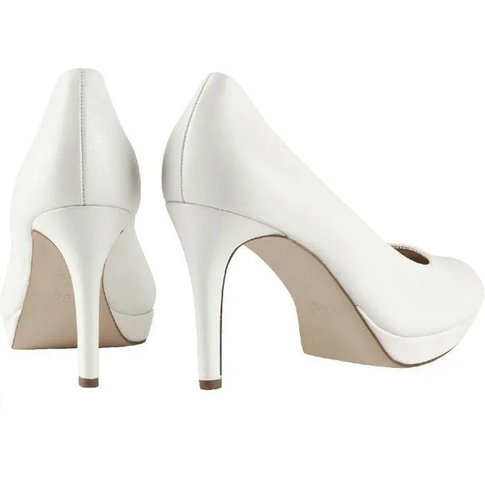'Studio 80' women's wedding pump - White