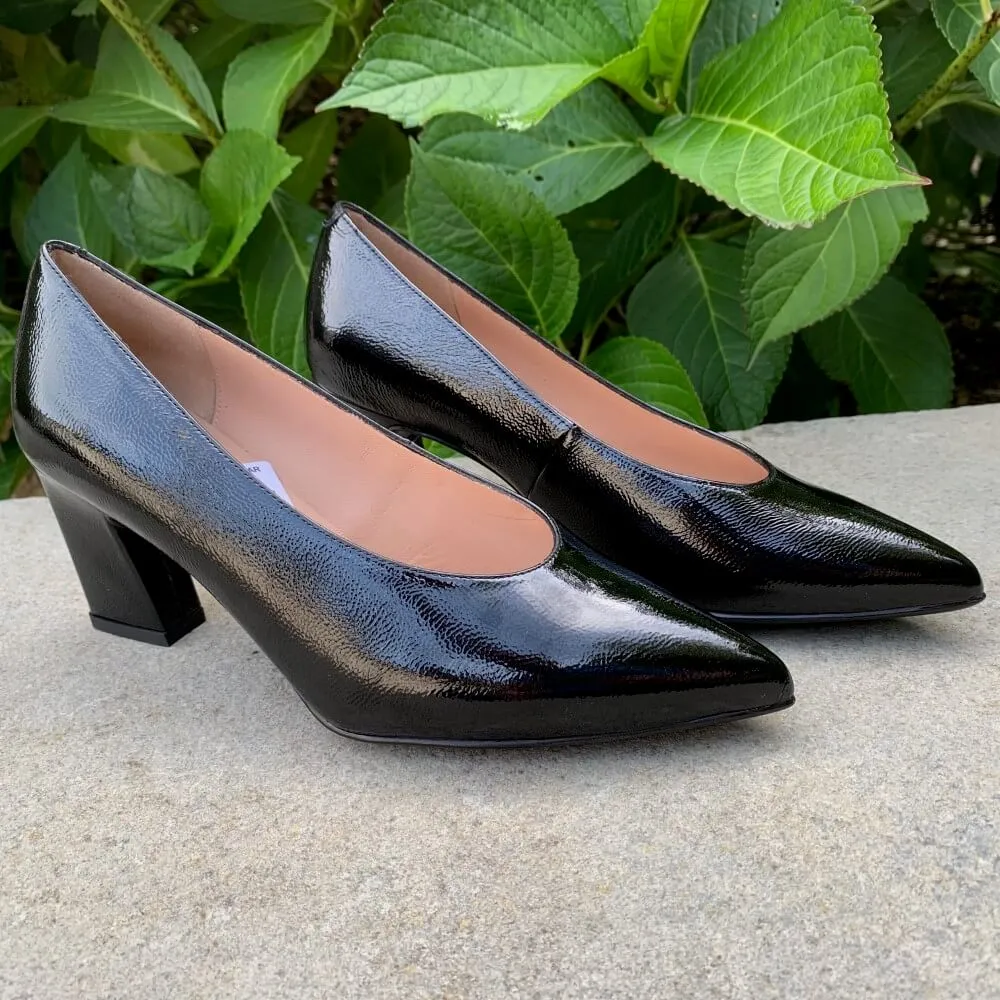 UNISA KRAMP-BLACK PATENT