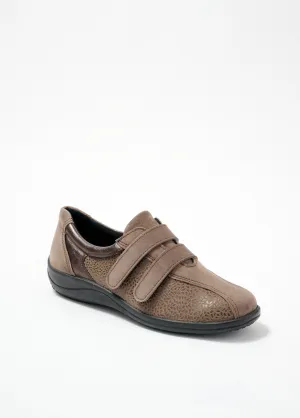 Wide leather derbies for sensitive feet